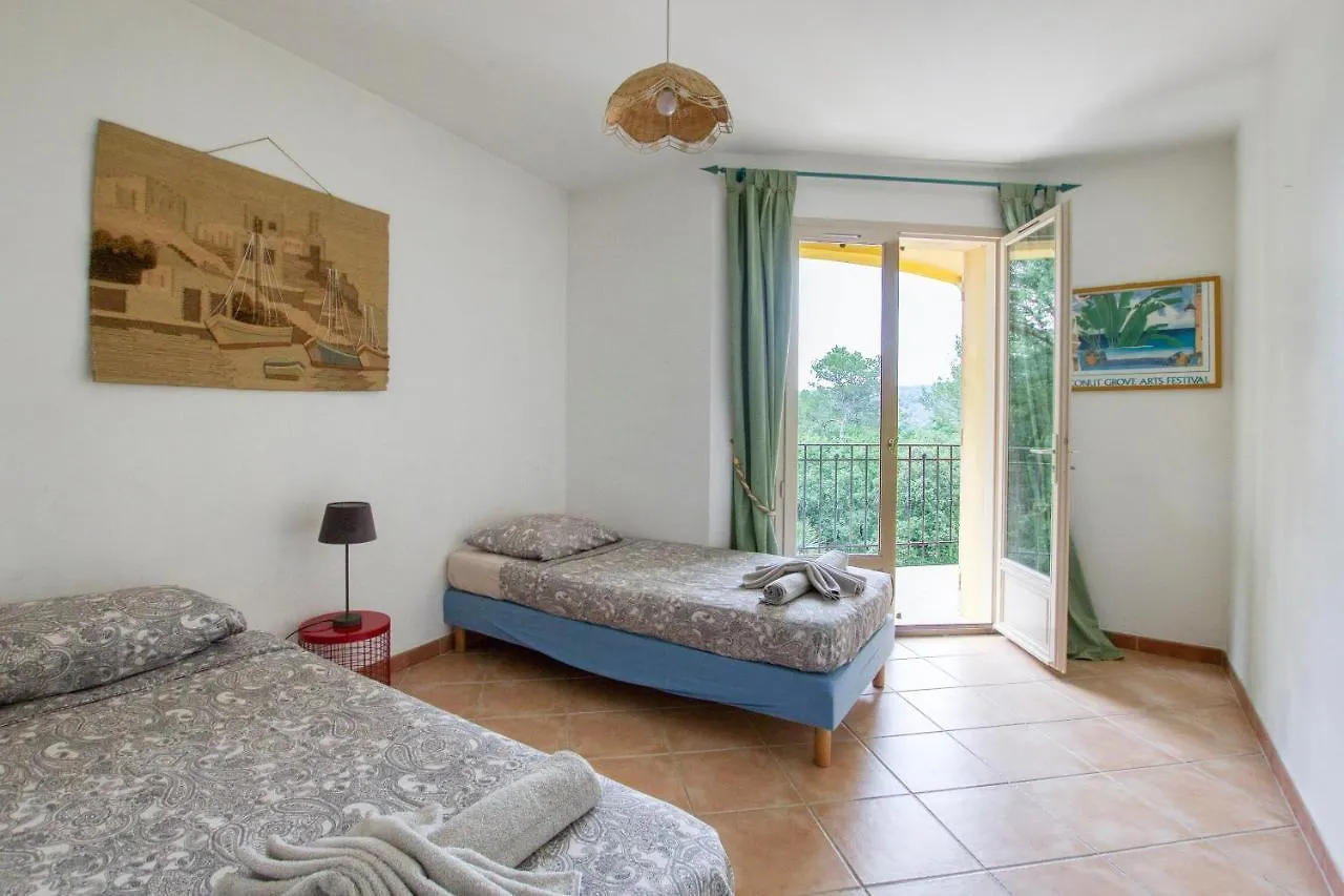 Les Girolles - Villa Climatisee Avec Piscine Brignoles