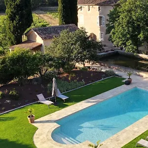 Domaine Les Muriers Bed & Breakfast